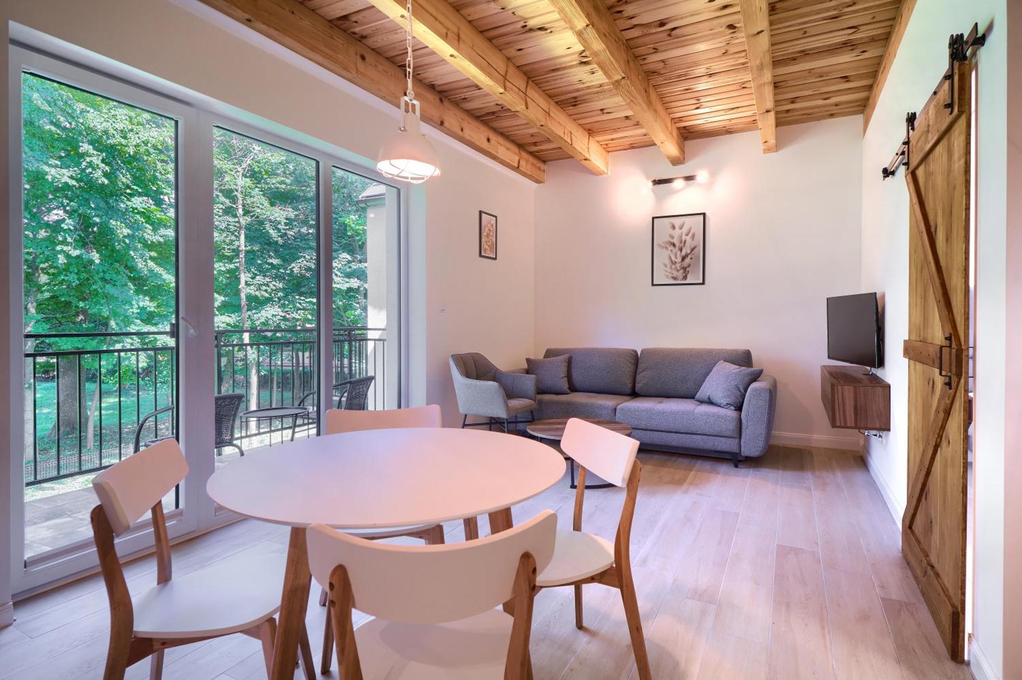 Apartamenty 7 Debow Pleśna Εξωτερικό φωτογραφία